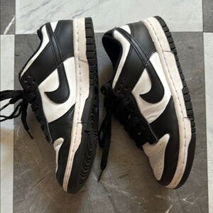Nike Black and White Women's Sneakers